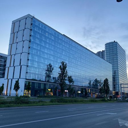 Apartamenty Wola Tower Na Prymasa - Z Widokiem Na City Варшава Экстерьер фото