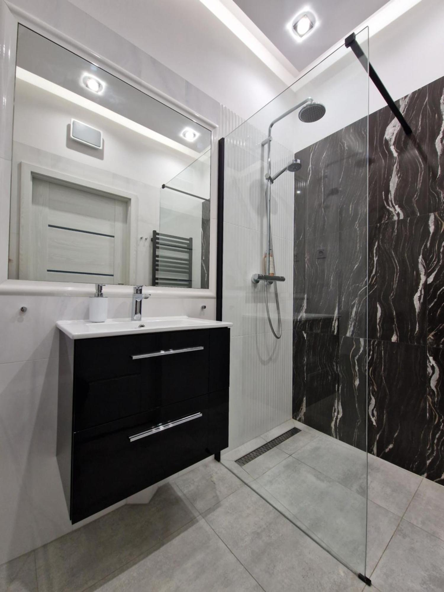 Apartamenty Wola Tower Na Prymasa - Z Widokiem Na City Варшава Экстерьер фото