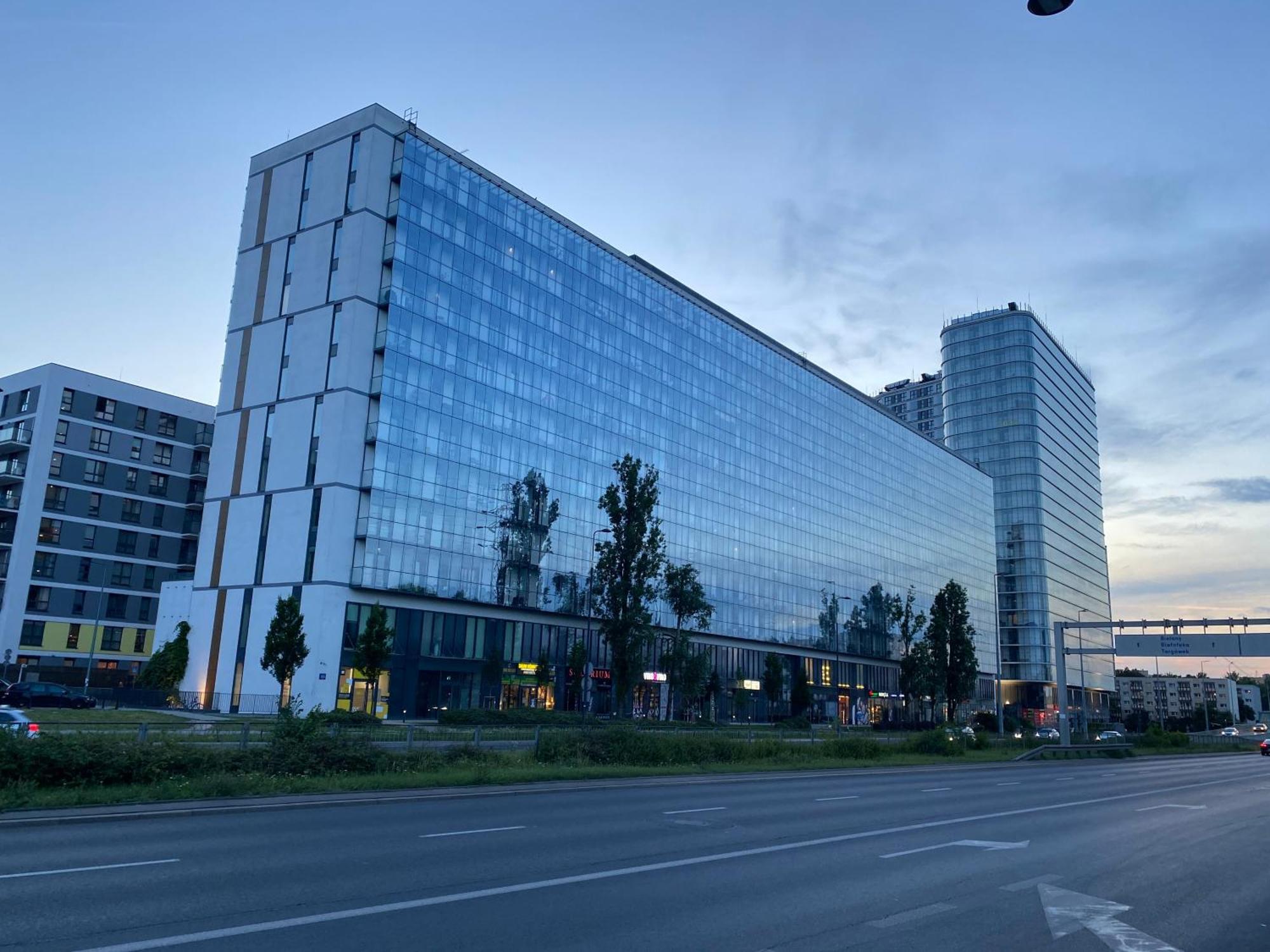 Apartamenty Wola Tower Na Prymasa - Z Widokiem Na City Варшава Экстерьер фото